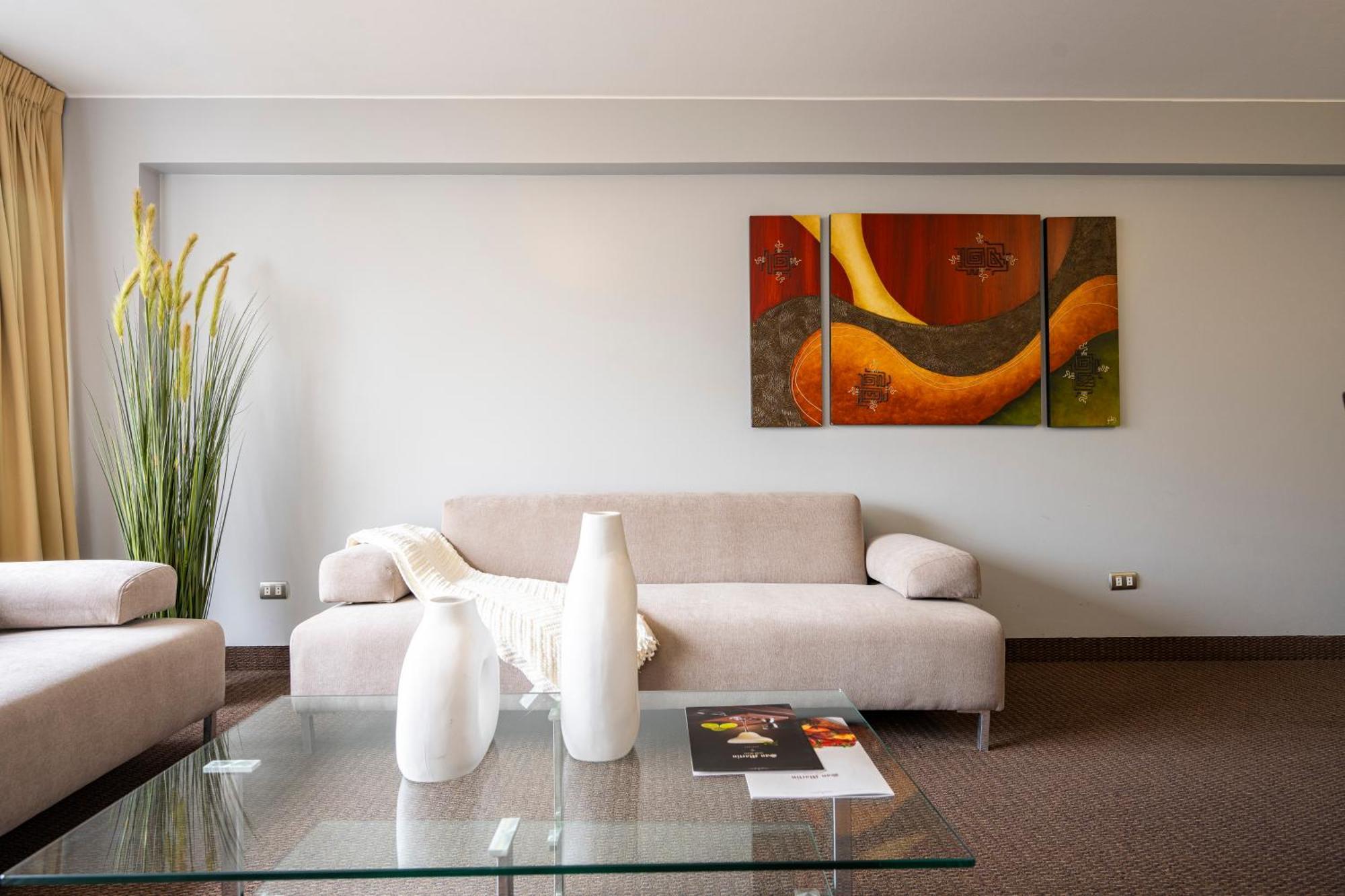 San Martin Apartahotel 4*
